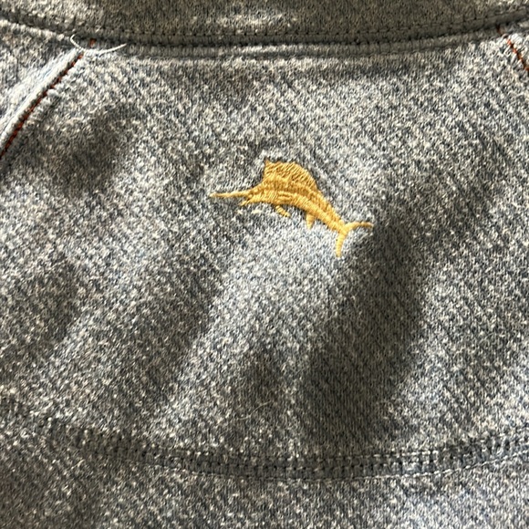 Tommy Bahama Reversible 1/4 zip sweatshirt - Picture 4 of 6